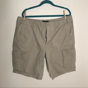 Men’s Tan Cargo Shorts Size 38